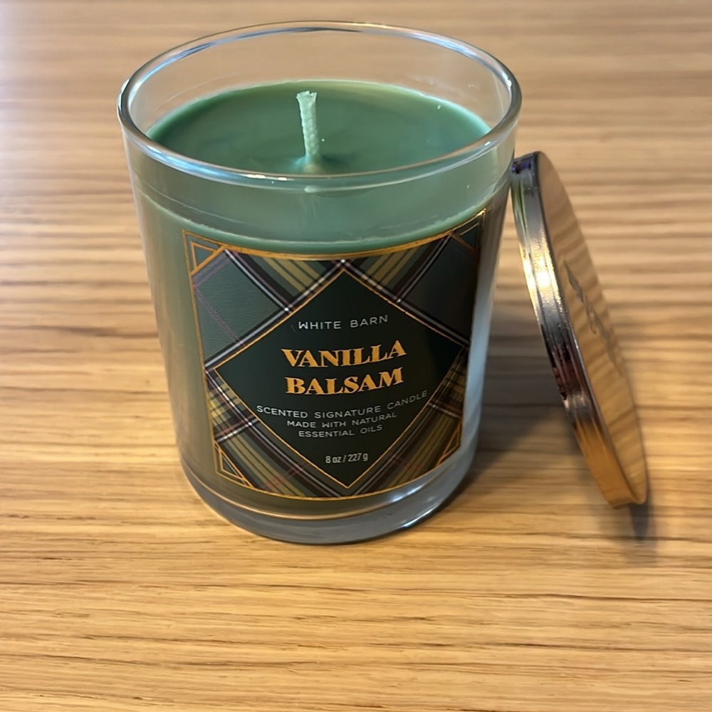 Bath & Body Works Single Wick Candle. Vanilla Balsam. - Picture 2 of 3